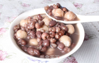 Red Beans and Barley Boiled Rice Cakes-the Chinese New Year is Almost Here, and Children Like to Drink It Very Much. recipe