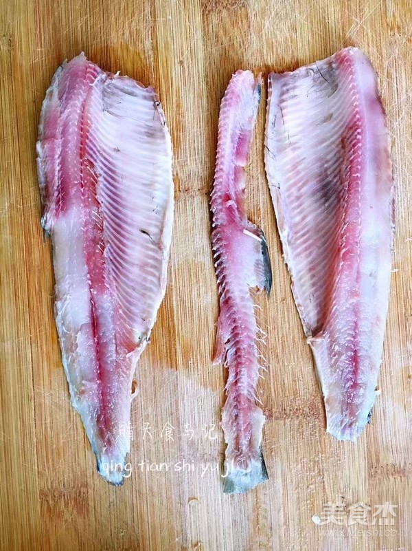 Simple and Delicious Fried Mackerel! recipe