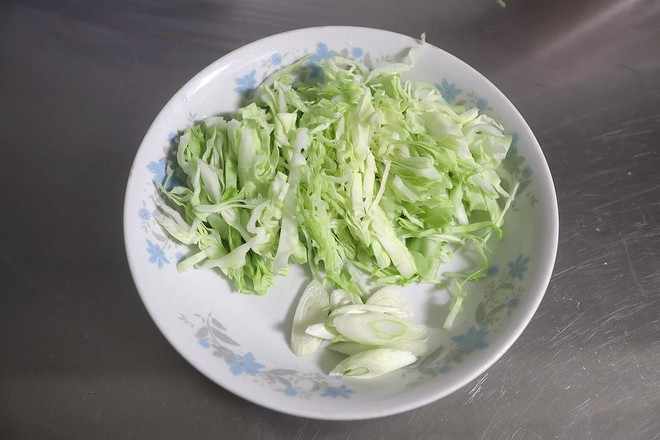 Cabbage Noodles with Eggs recipe