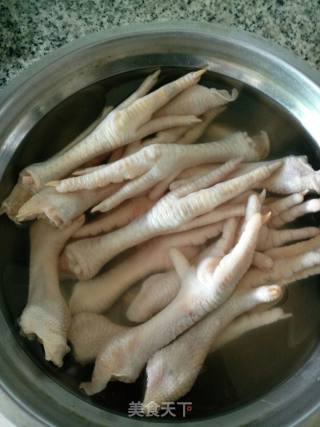 Chicken Feet with Soaked Feet~chicken Feet with Pickled Peppers recipe