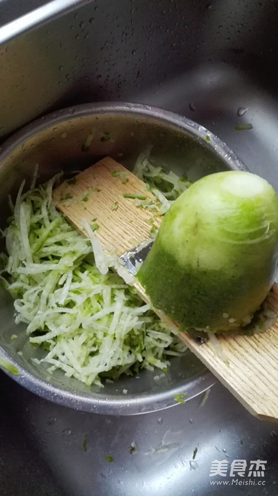 Shredded Radish Stewed Shrimp recipe