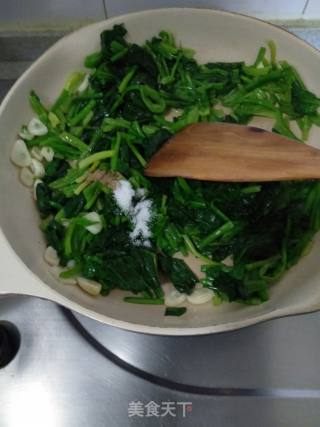 Vegetarian Stir-fried Spinach recipe