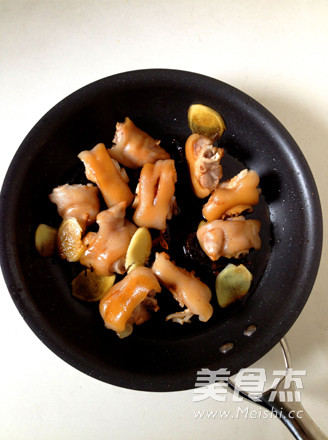 Braised Pork Knuckles with Soy Beans recipe