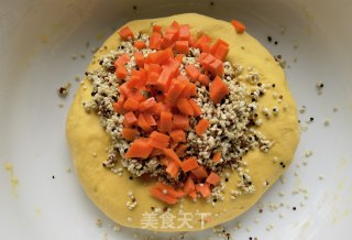 Pumpkin Quinoa Buns recipe