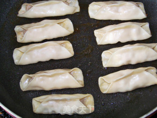 Xinlan Hand-made Private Kitchen [golden Pork Pot Stickers]——daddy, Tell Me A Story recipe