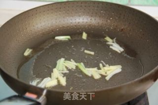 Stir-fried Niuhe recipe