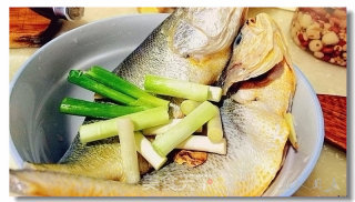 Dry Roasted Yellow Croaker recipe