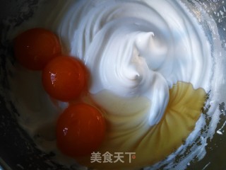 Passion Fruit Honey Cupcakes recipe