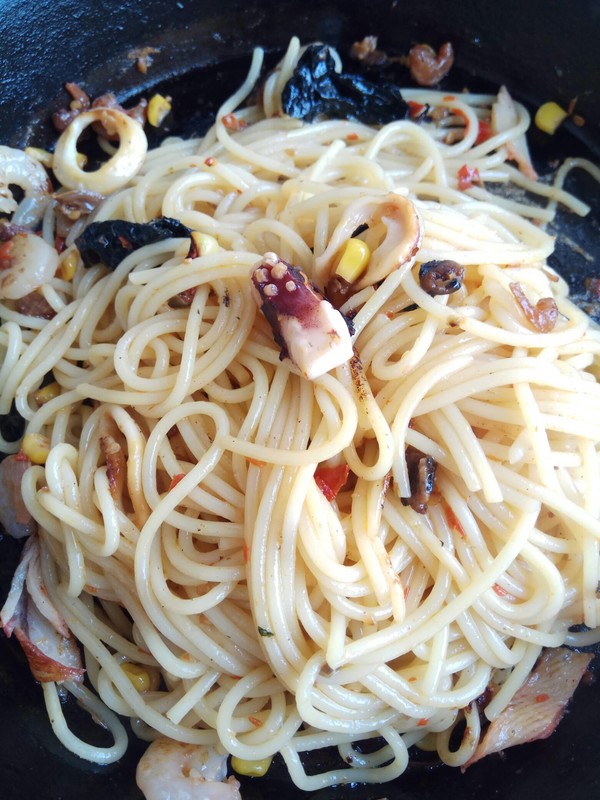 Seafood Pasta with Steak recipe
