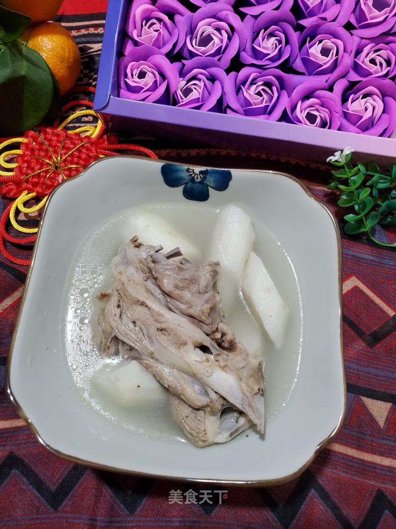 Duck Skeleton Yam in Clay Pot recipe