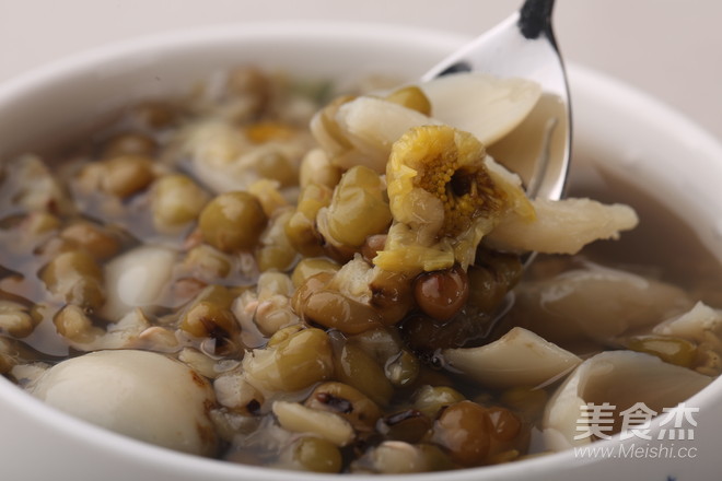 Mung Bean Lily Chrysanthemum Congee recipe