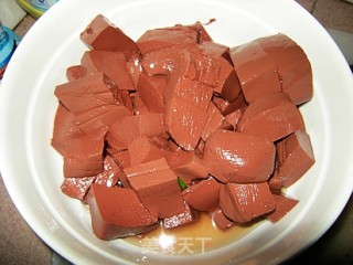 Stir-fried Pork Blood with Leeks recipe