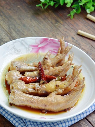 Spicy Braised Chicken Feet recipe