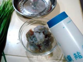 "stir-fried Green Shrimp with Leek" recipe