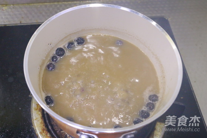 Blueberry Sago Honey Soy Milk Tea recipe