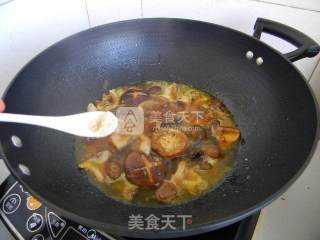 Stir-fried Chestnuts with Mushrooms recipe