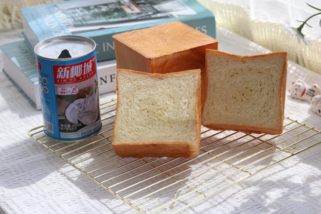 The Soft and Sweet Coconut Fragrant Small Toast is Delicious and Delicious! recipe