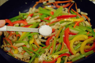 Stir-fried Lotus Root with Cress recipe