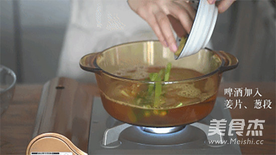 Steamed Hairy Crabs with Beer recipe