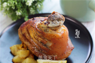 American Roast Pork Knuckle with Apple Sauce recipe