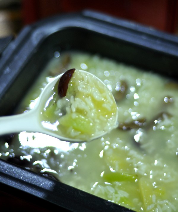 Nutritious Porridge with Red Dates and Preserved Fruits recipe