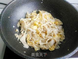 Fried Yellow Mushroom with Egg recipe