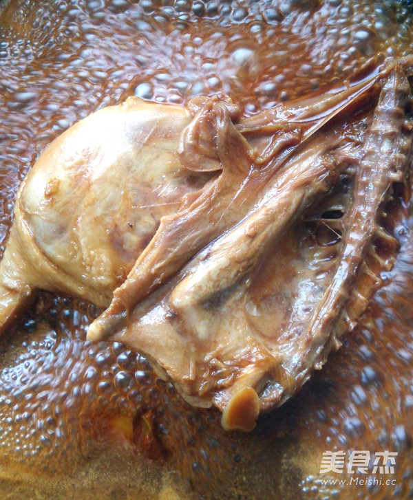 Shanghai Soy Sauce Duck Leg recipe