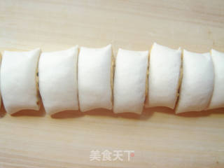 【walnut Two-color Hana Roll】 recipe