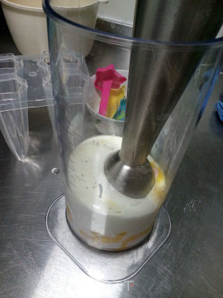 Yogurt Mango Popsicles recipe