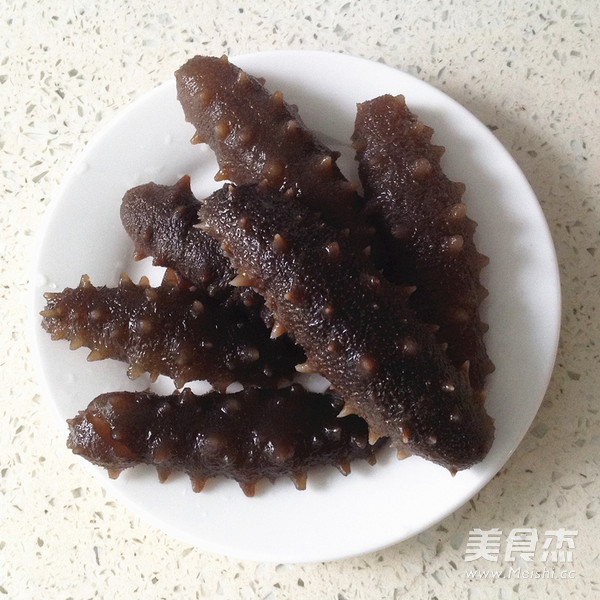 Follow The Chef to Learn How to Cook Scallion Sea Cucumber recipe