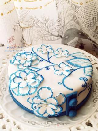 Blue and White Fondant Cake recipe