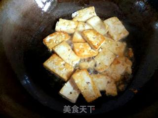 Stir-fried Tofu with Pork Belly and Fungus recipe