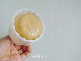 Favorite Cantonese-style Moon Cake-[egg Yolk Lotus Paste Moon Cake] recipe