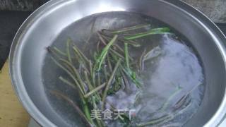 Sweet Potato Leaves with Sesame Sauce recipe