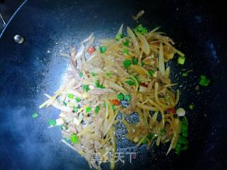 Stir-fried Beef with Shredded Radish recipe