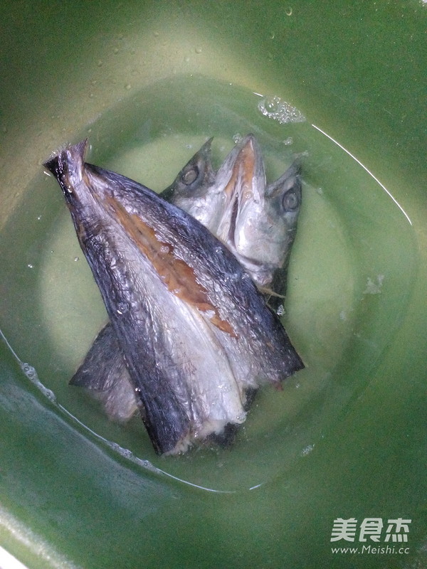 Pan-fried Dried Mackerel recipe