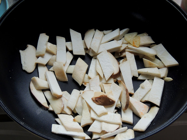 Fried Snow Peas with Pleurotus Eryngii recipe