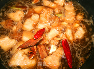 [taji Pot] [sweet Like A Flower] [the Meat You Want to Eat After Eating It] Sprite Braised Pork recipe