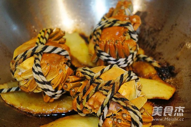 Dry Fried Yangcheng Lake Hairy Crabs recipe