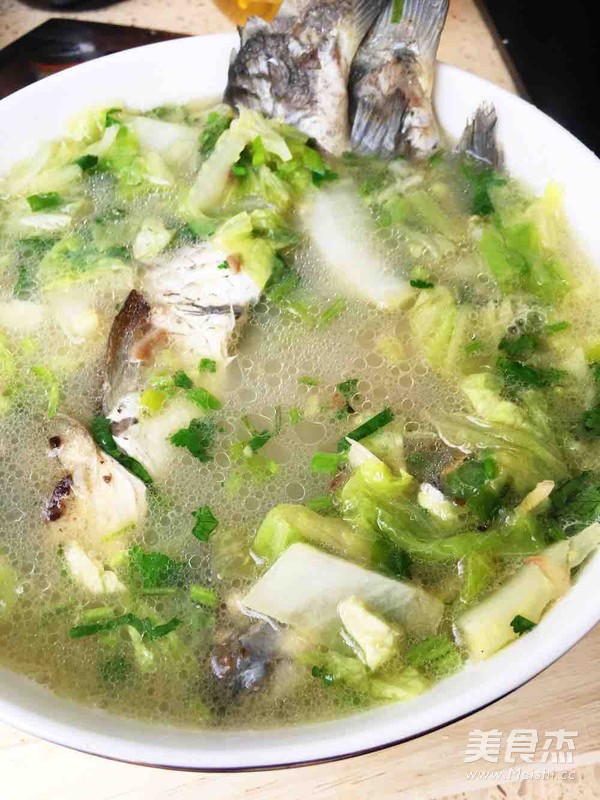 Cabbage Crucian Fish Soup recipe