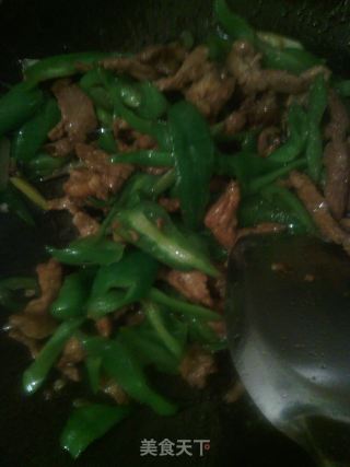 Home-style Stir-fry-shredded Pork with Green Pepper recipe