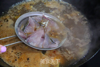 Boiled Fish Fillet in Tomato Sauce recipe