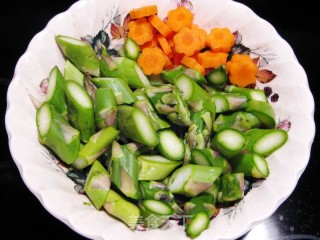 Stir-fried Asparagus with Shrimp and Fresh Shellfish recipe