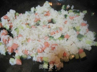 Remember The Taste of Zhongguangyuan-cucumber Ham Fried Rice recipe