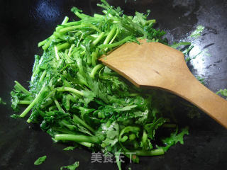 Thousand Sheets of Stir-fried Chrysanthemum recipe
