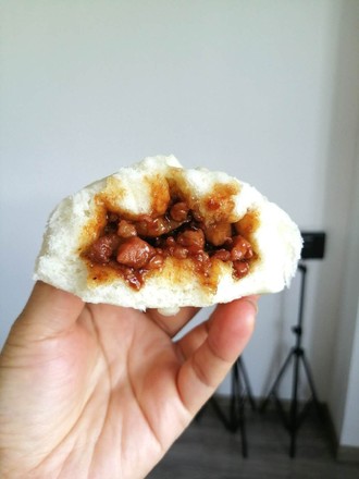 Sweet and Delicious Barbecued Pork Buns