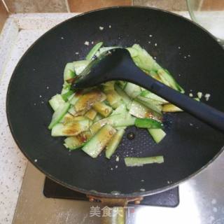 Stir-fried Cucumber Slices recipe