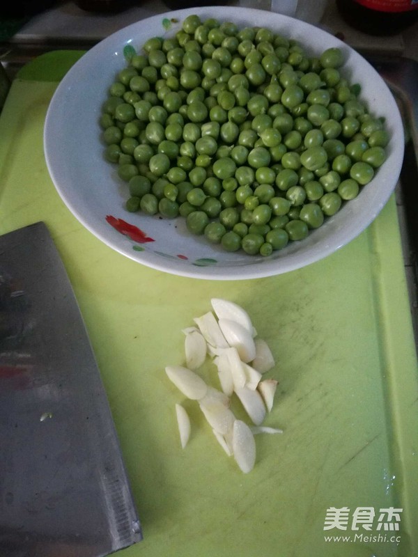 Stir-fried Green Peas and Rice recipe