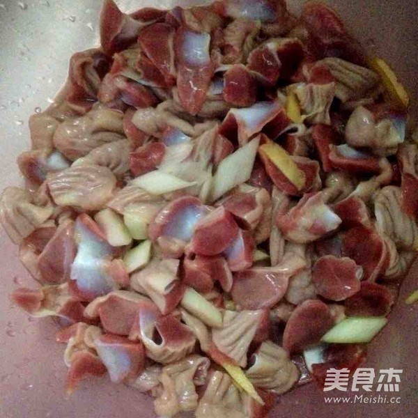 Dry Fried Chicken Gizzard Hot Pot recipe