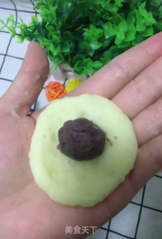 Potato and Bean Pastry recipe